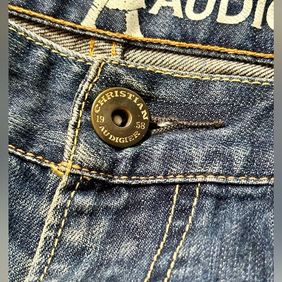 Christian Audigier Denim Men’s Slightly Distressed Jeans. Size 34 x 32 - Picture 4 of 16